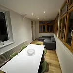 In With 3 Bedrooms Appartement *